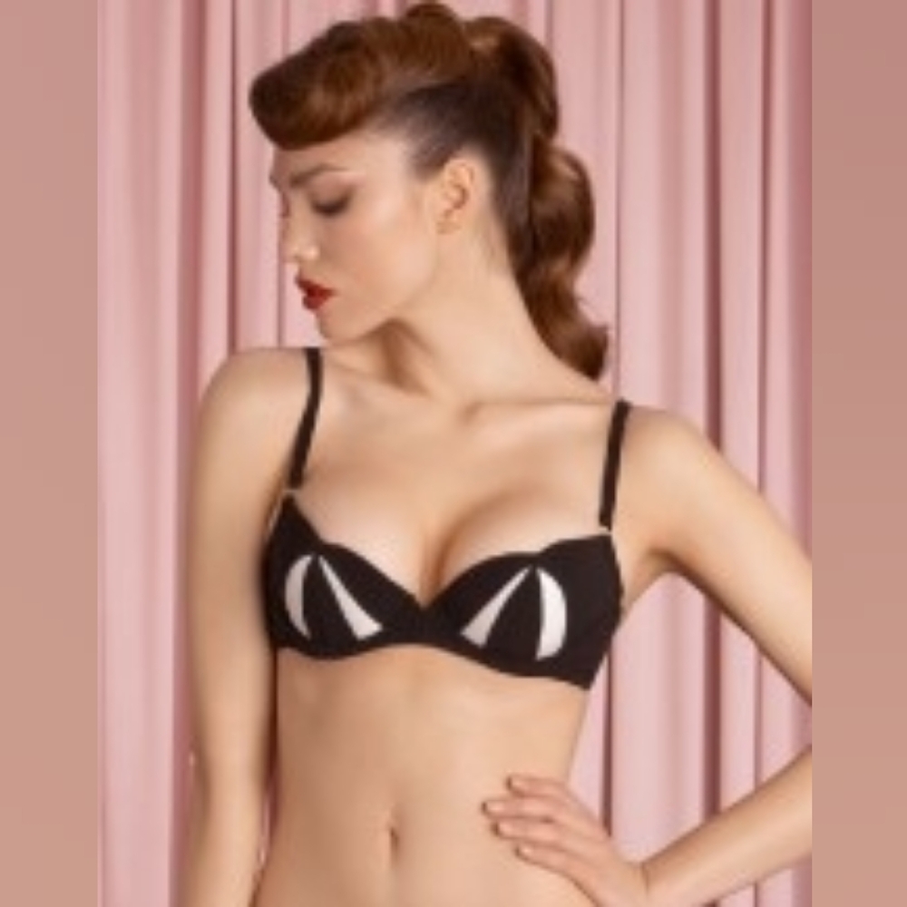 Rare Find! Agent Provocateur Black and White Fenella Collection Bra - 36D